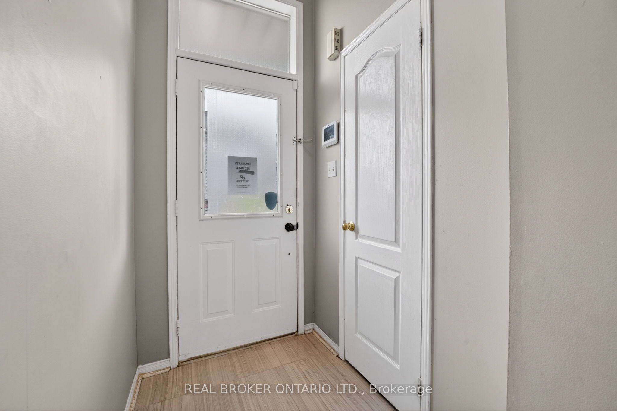5985 Creditview Road 8, Mississauga, ON L5V 2M9 photo 4