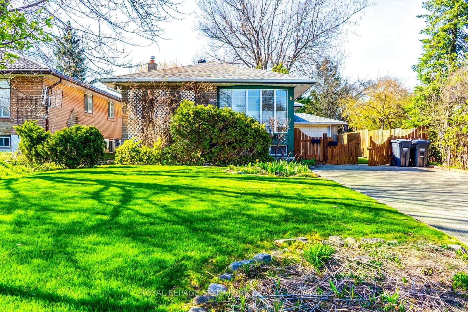 15 Epsom Downs Drive, Brampton, ON L6T 1Y7 photo 4