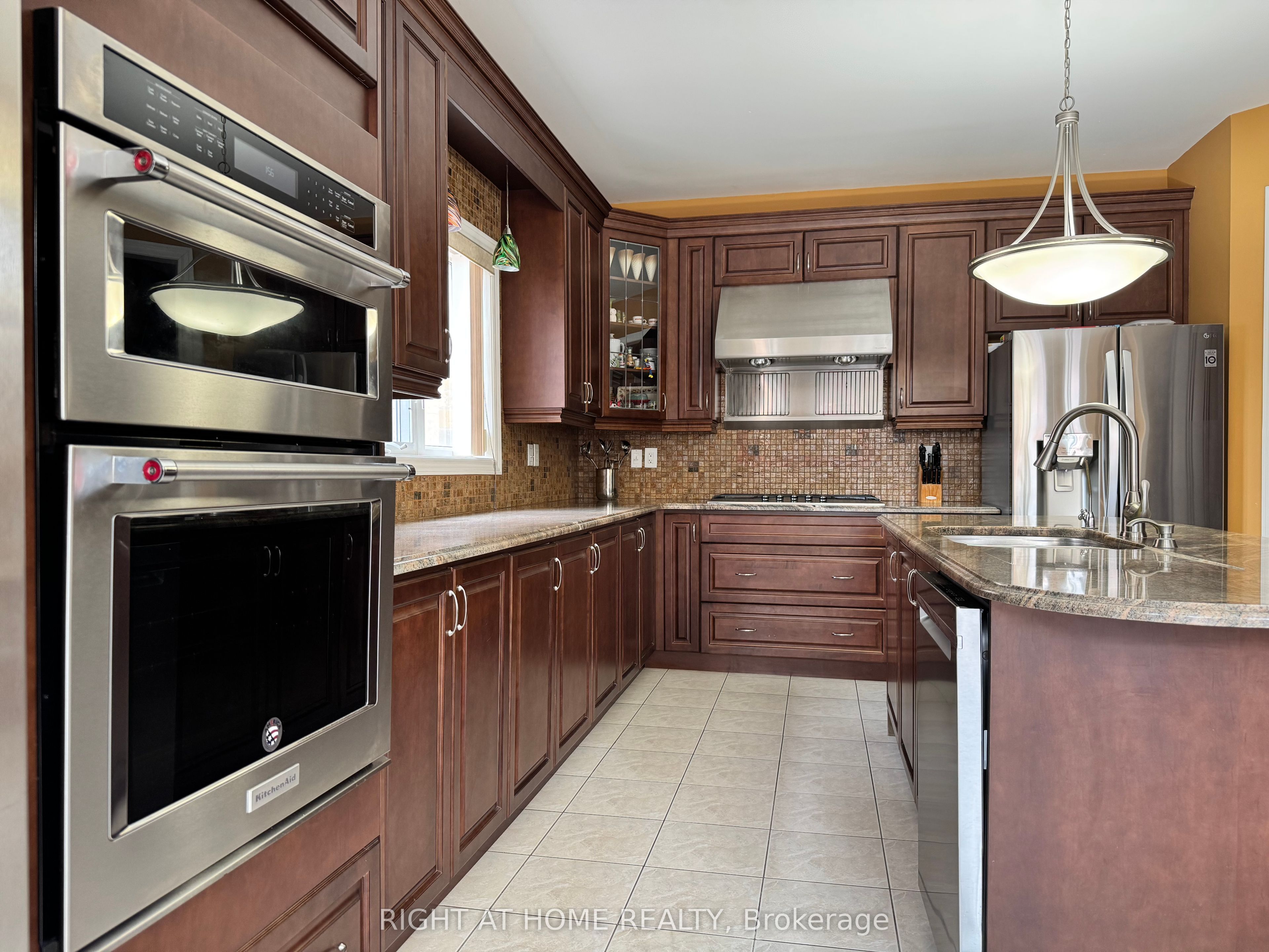 29 Lynnvalley Crescent, Brampton, ON L6P 2E1 photo 5