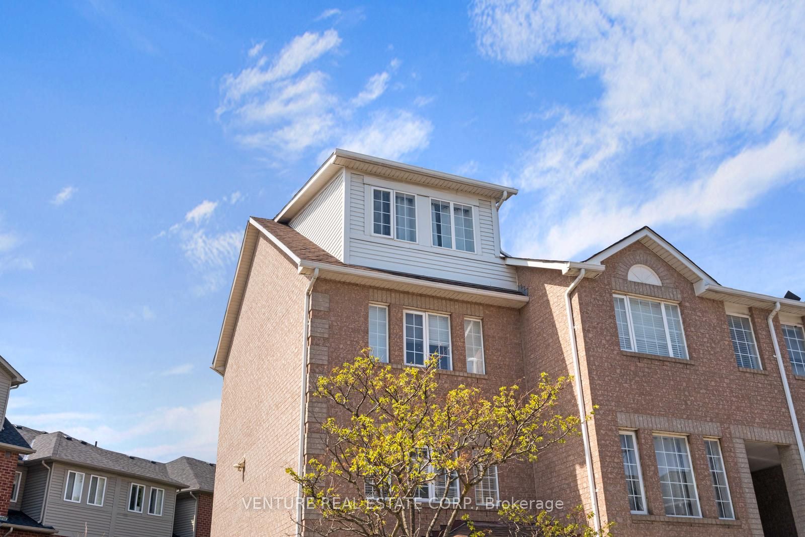 19 Spadina Road, Brampton, ON L6X 4X6 photo 3