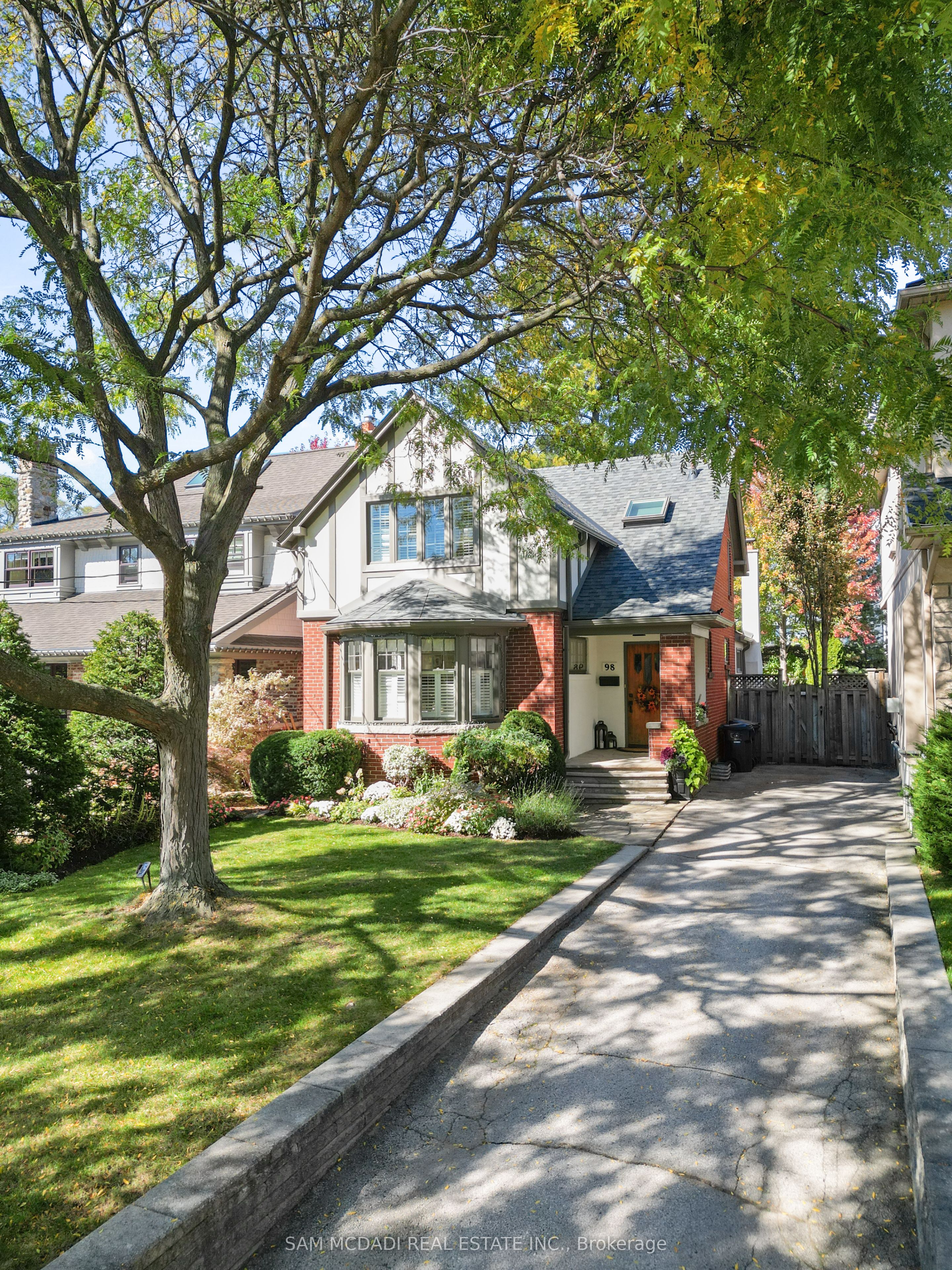 98 Government Road, Toronto, ON M8X 1W5 photo 3