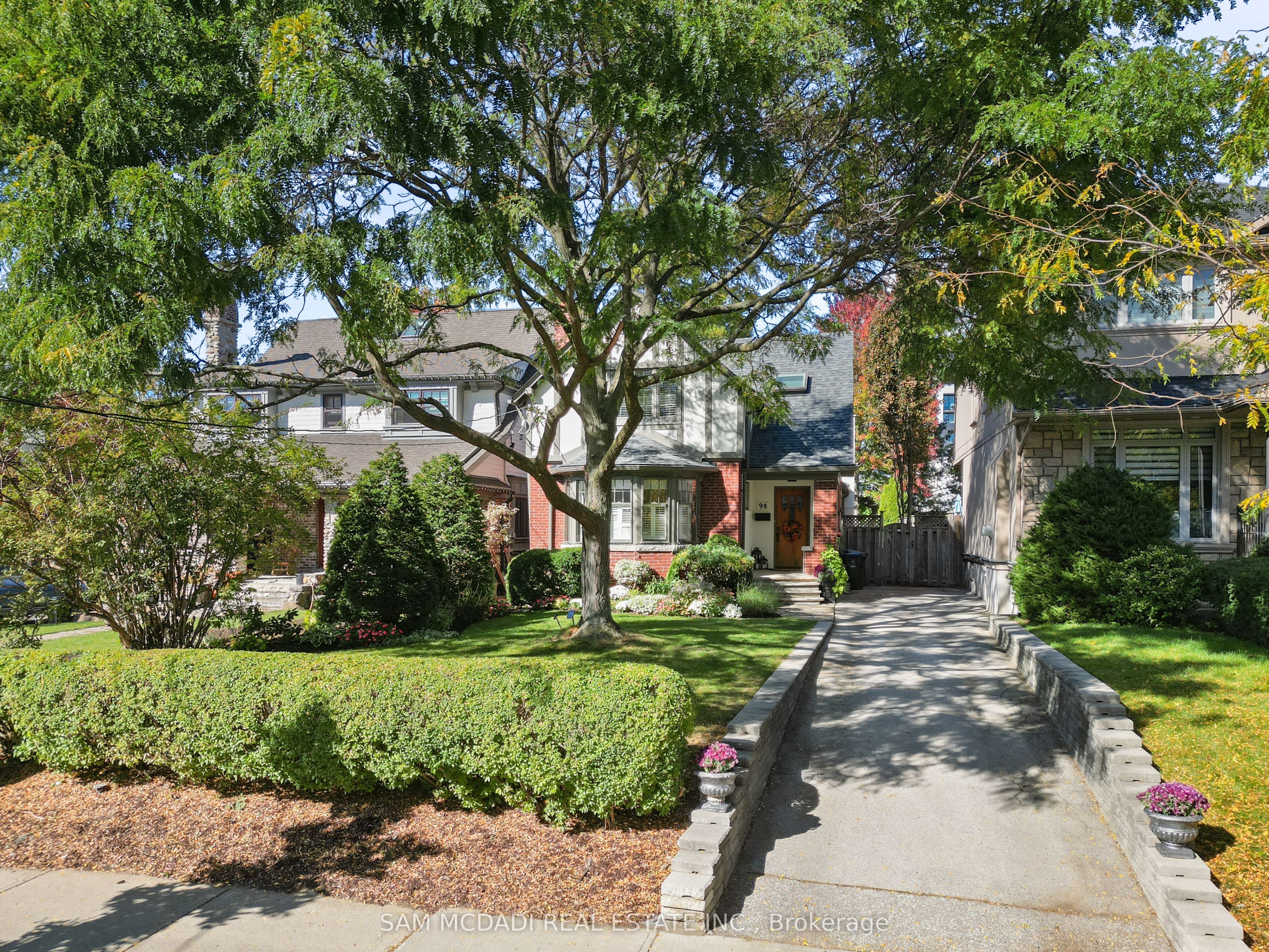 98 Government Road, Toronto, ON M8X 1W5 photo 4