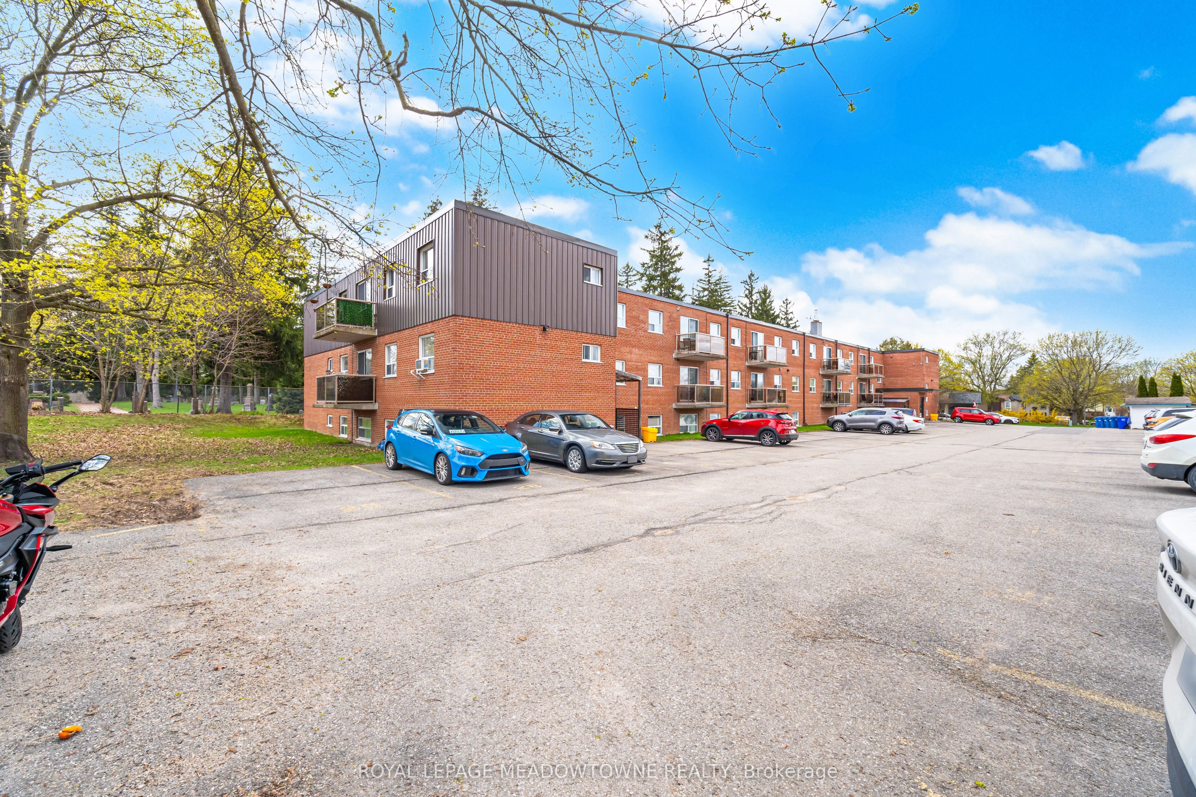 24 Ransom Street 205, Halton Hills, ON L7J 1S3 photo 3