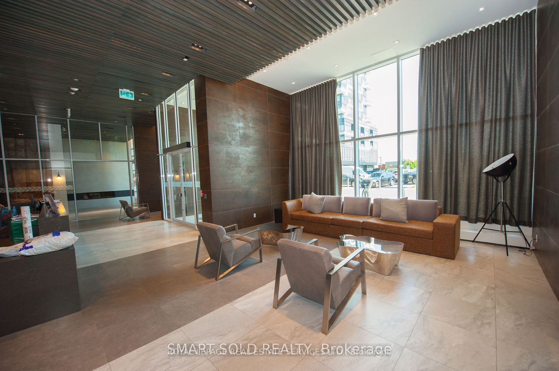 2485 Taunton Road 1126, Oakville, ON L6H 3R8