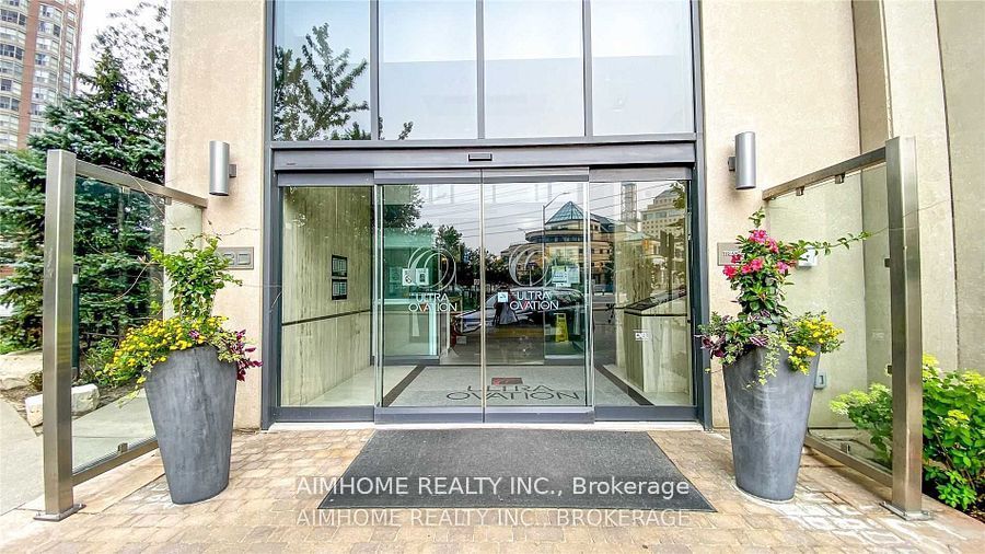 330 Burnhamthorpe Road W 2907, Mississauga, ON L5B 0E1 photo 2
