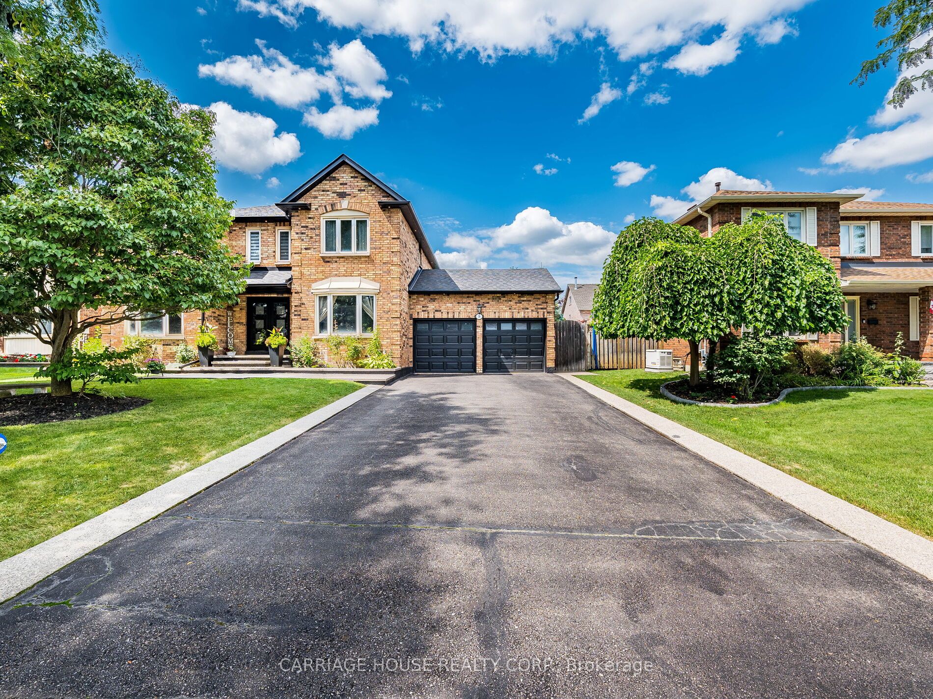 16 Stowe Court, Brampton, ON L6Z 4C5 photo 3