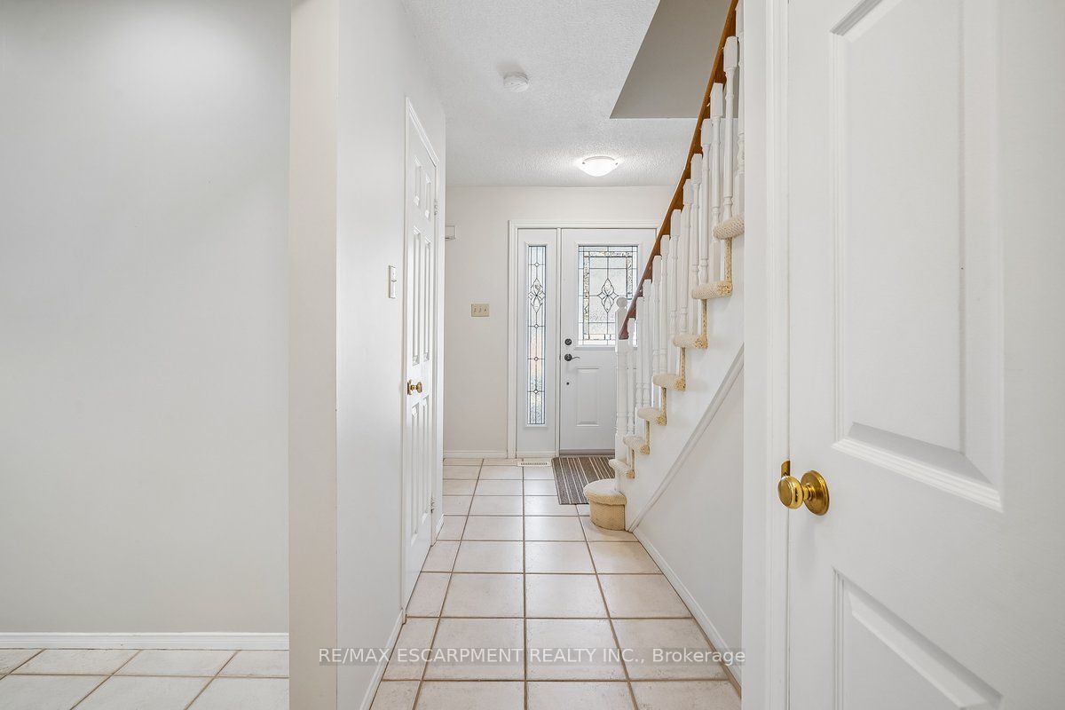 5255 Lakeshore Road 30, Burlington, ON L7L 5X8 photo 4