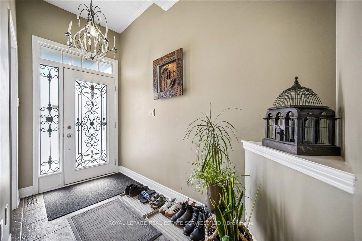 693 Savoline Boulevard, Milton, ON L9T 0N2 photo 3