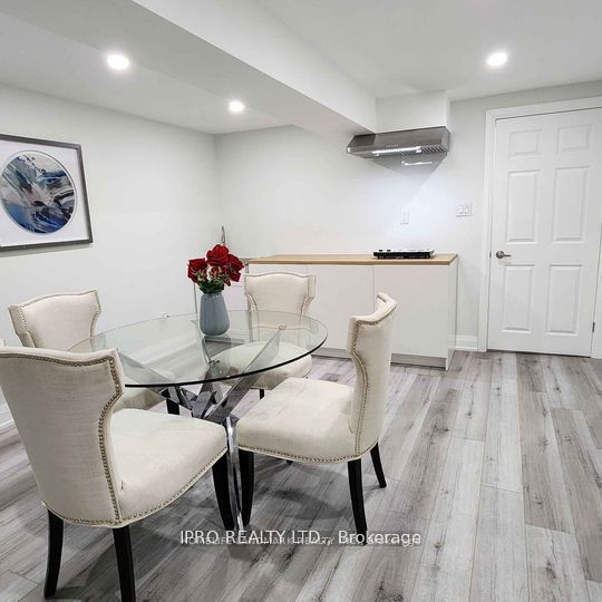 2595 Windjammer Road, Mississauga, ON L5L 1H7