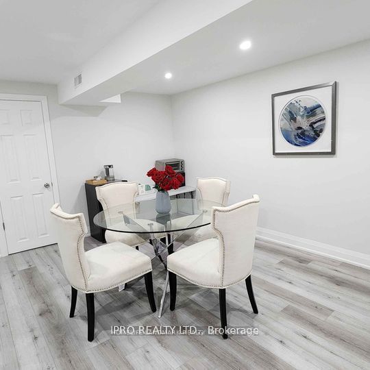 2595 Windjammer Road, Mississauga, ON L5L 1H7 photo 2