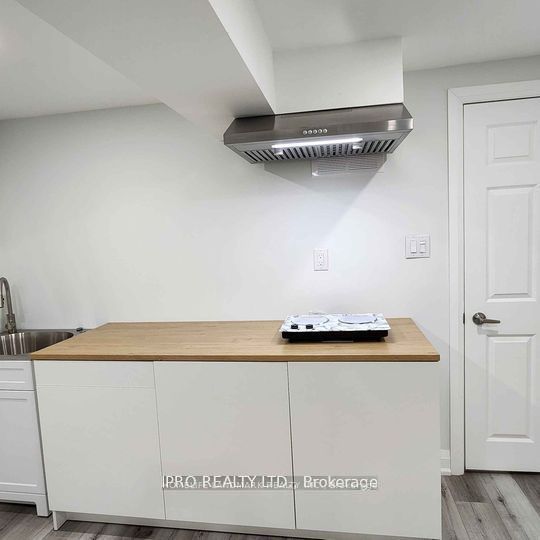 2595 Windjammer Road, Mississauga, ON L5L 1H7 photo 3