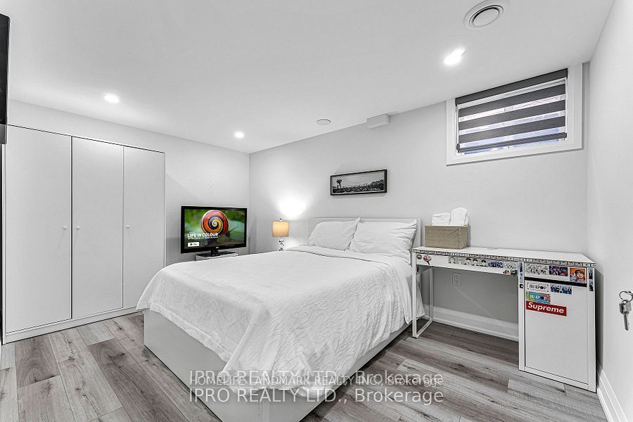 2595 Windjammer Road, Mississauga, ON L5L 1H7 photo 4