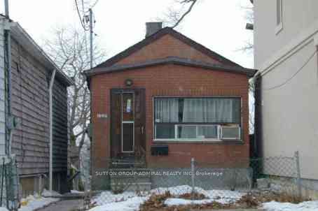 128 Spears Street, Toronto, ON M6N 3X7