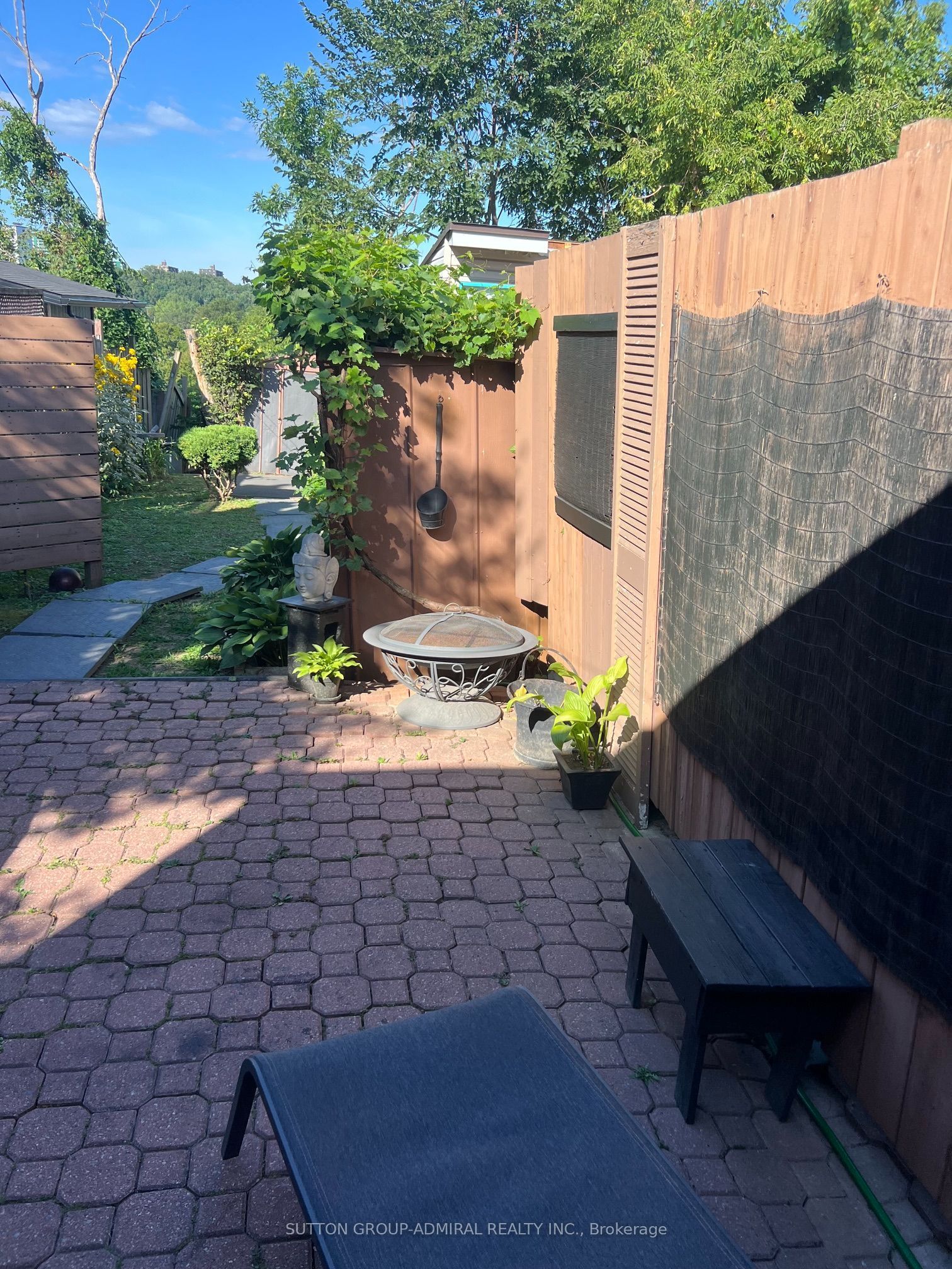 128 Spears Street, Toronto, ON M6N 3X7 photo 2