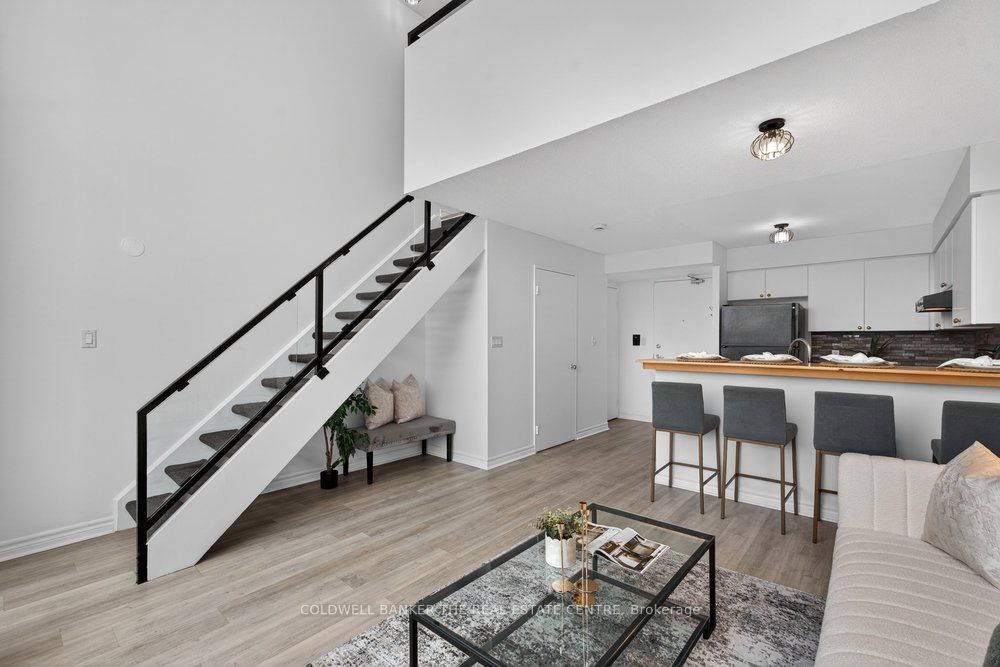 200 Manitoba Street 224, Toronto, ON M8Y 3Y9 photo 2