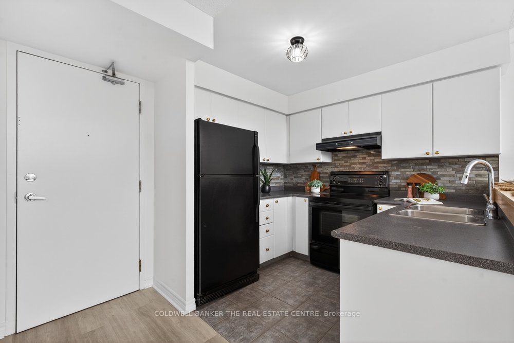 200 Manitoba Street 224, Toronto, ON M8Y 3Y9 photo 4