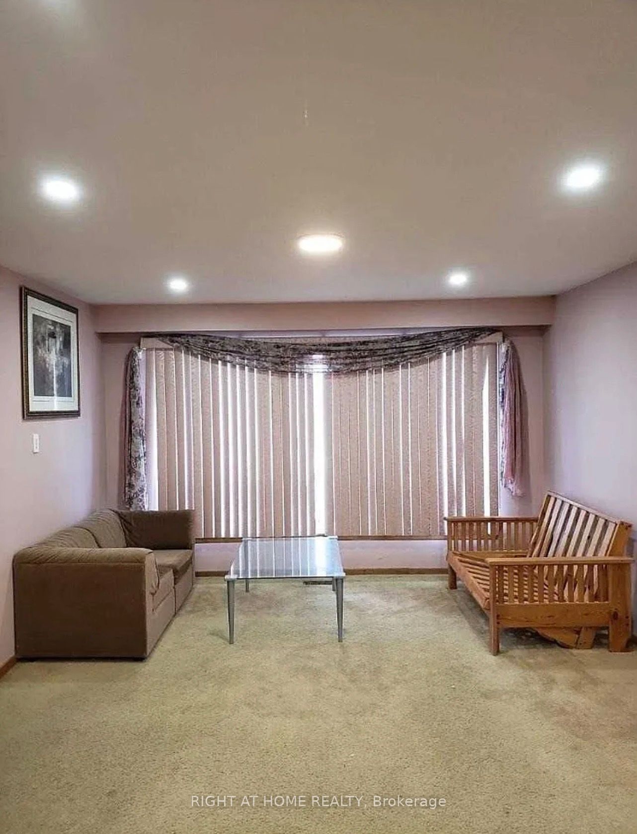 1010 Bloor Street, Mississauga, ON L4Y 2N2 photo 2