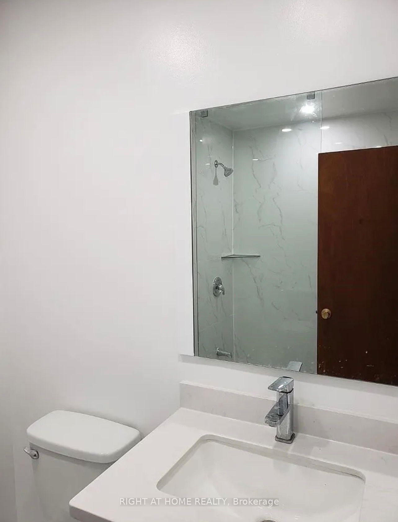1010 Bloor Street, Mississauga, ON L4Y 2N2 photo 5