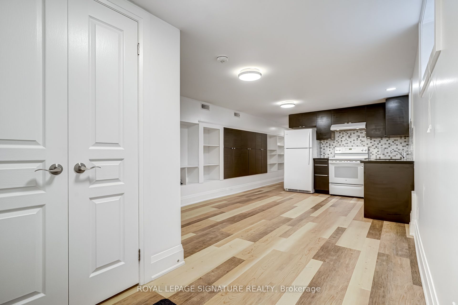 250 Nairn Avenue Lower, Toronto, ON M6E 4H4 photo 3