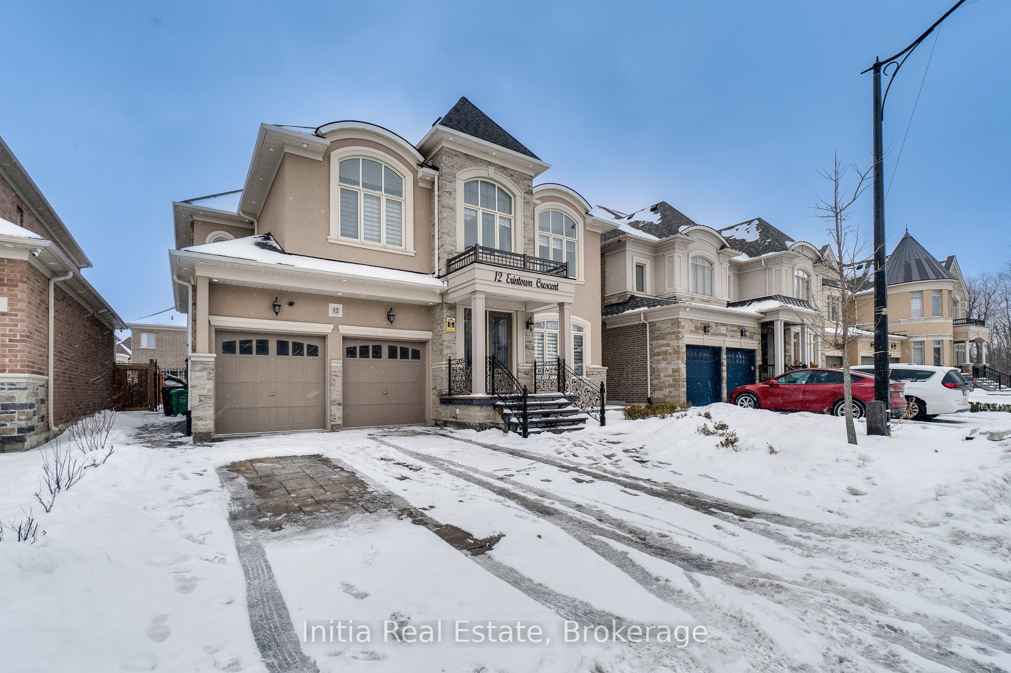 12 Erintown Crescent S, Brampton, ON L6P 4H2 photo 2