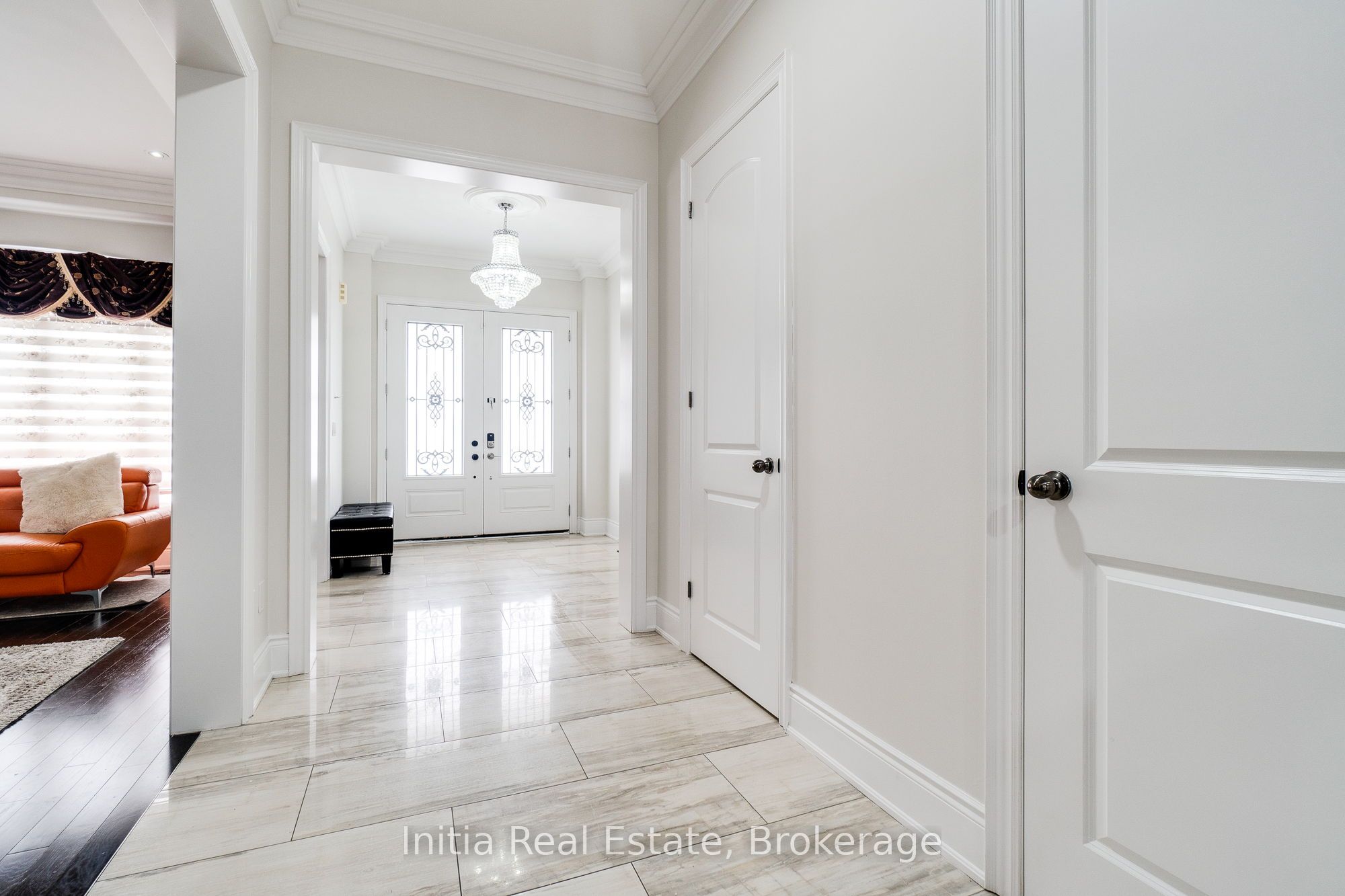 12 Erintown Crescent S, Brampton, ON L6P 4H2 photo 5