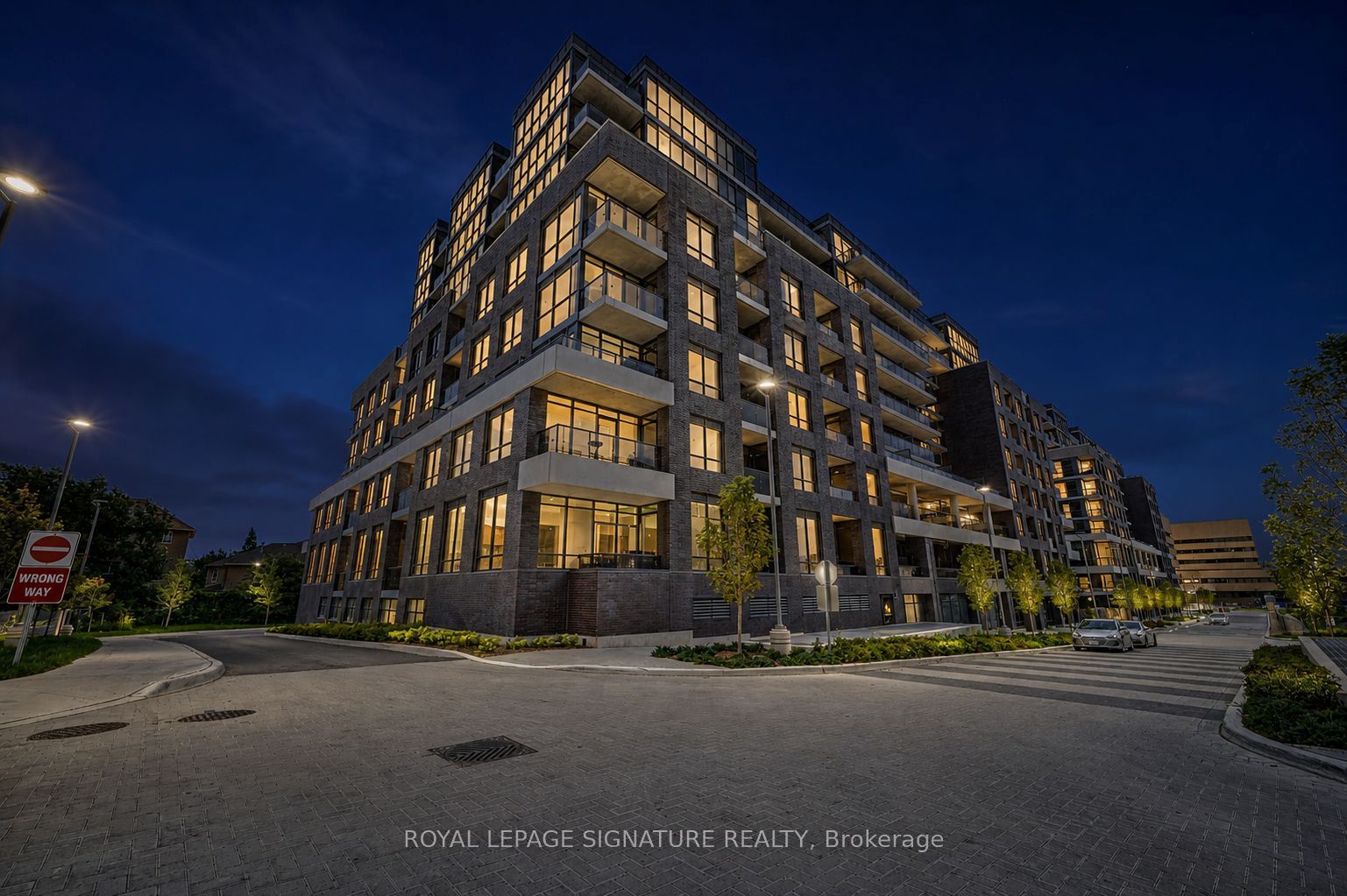 26 Gibbs Road 548, Toronto, ON M9B 0E3
