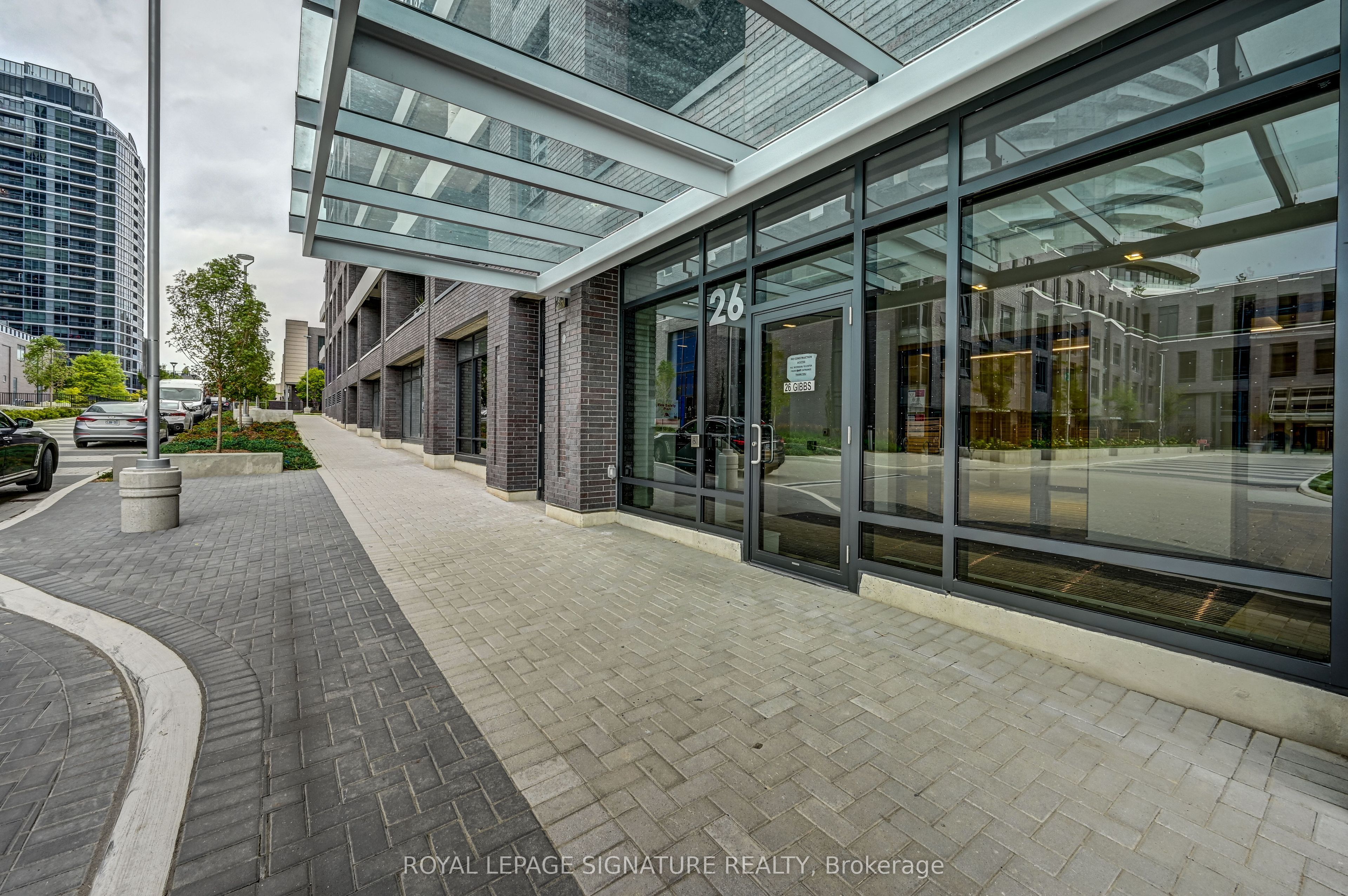 26 Gibbs Road 548, Toronto, ON M9B 0E3 photo 3