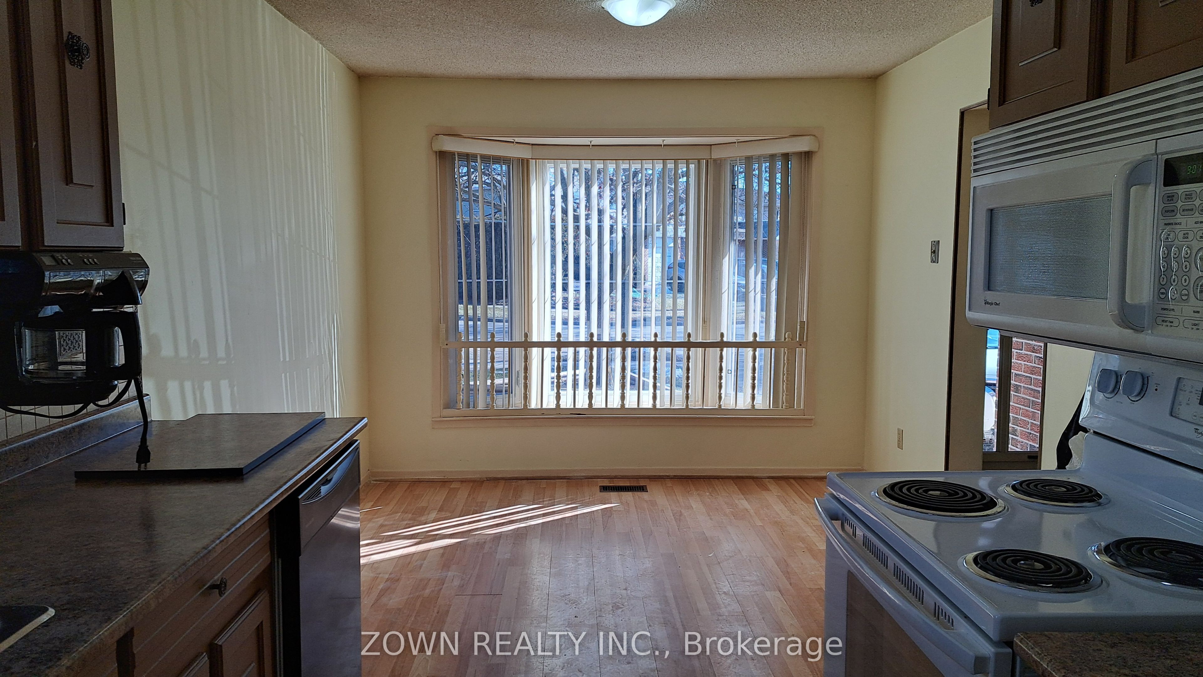 72 Norbert Road, Brampton, ON L6Y 2K1 photo 2