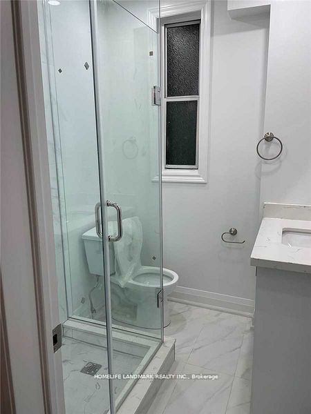 271 Dunn Avenue 2, Toronto, ON M6K 1L9 photo 2