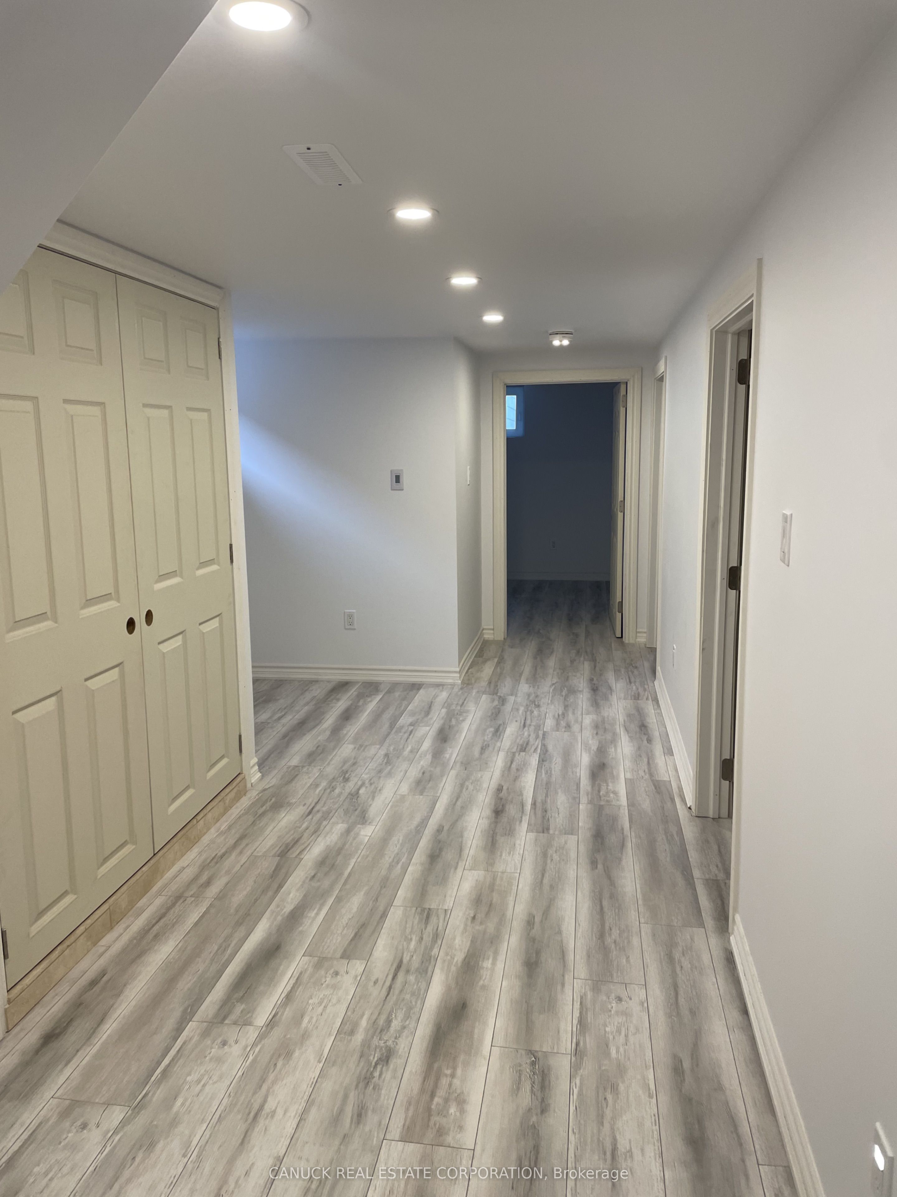 11 Navenby Crescent Lower Unit, Toronto, ON M9L 1B1 photo 5