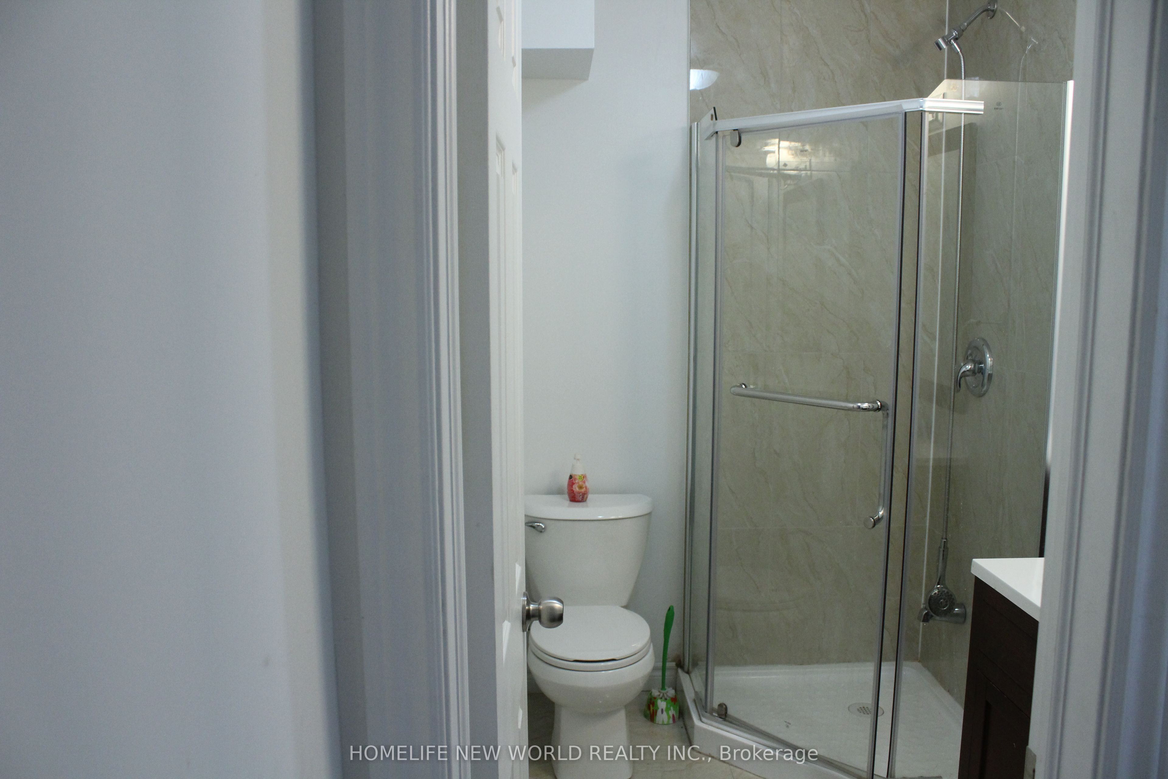 2466 St Clair Avenue W 201, Toronto, ON M6N 1L3