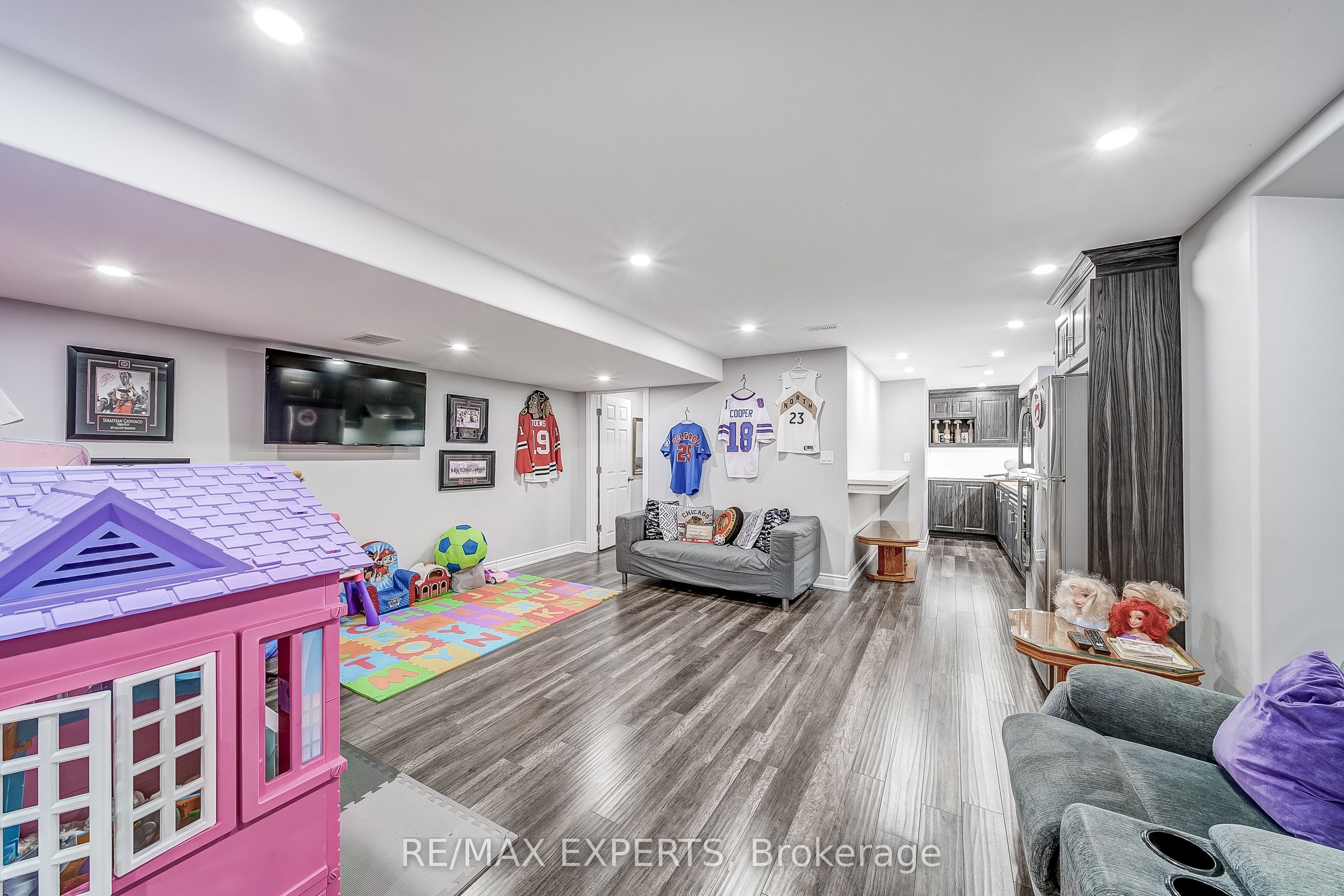 60 Humbershed Crescent, Caledon, ON L7E 2X4 photo 3