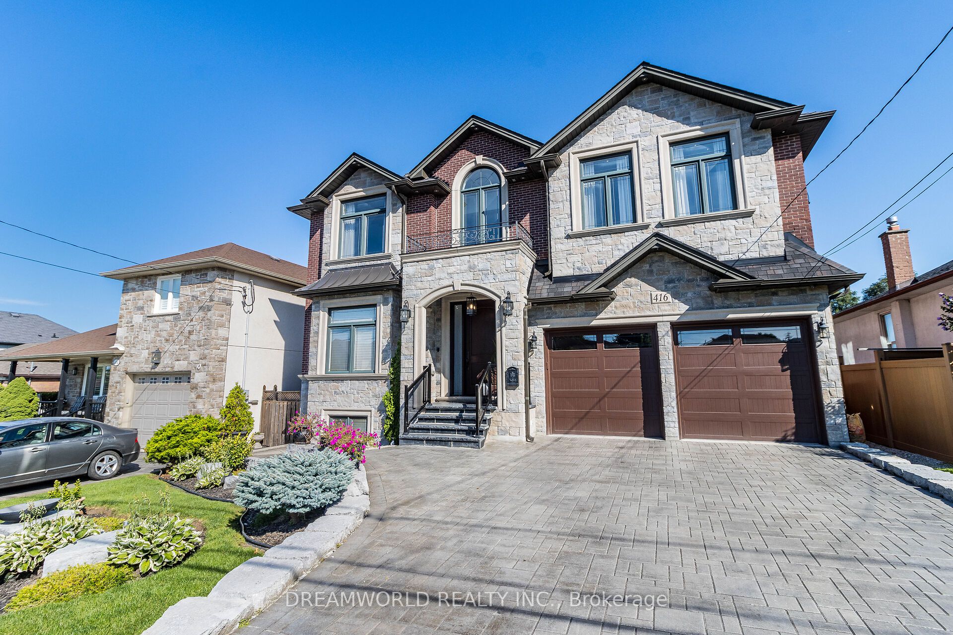 416 Rustic Road, Toronto, ON M6L 1W9 photo 2