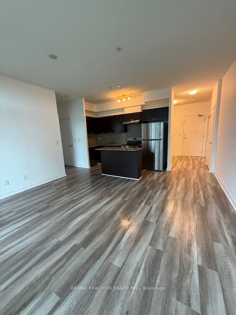 155 Legion Road N 308, Toronto, ON M8Y 0A7 photo 3