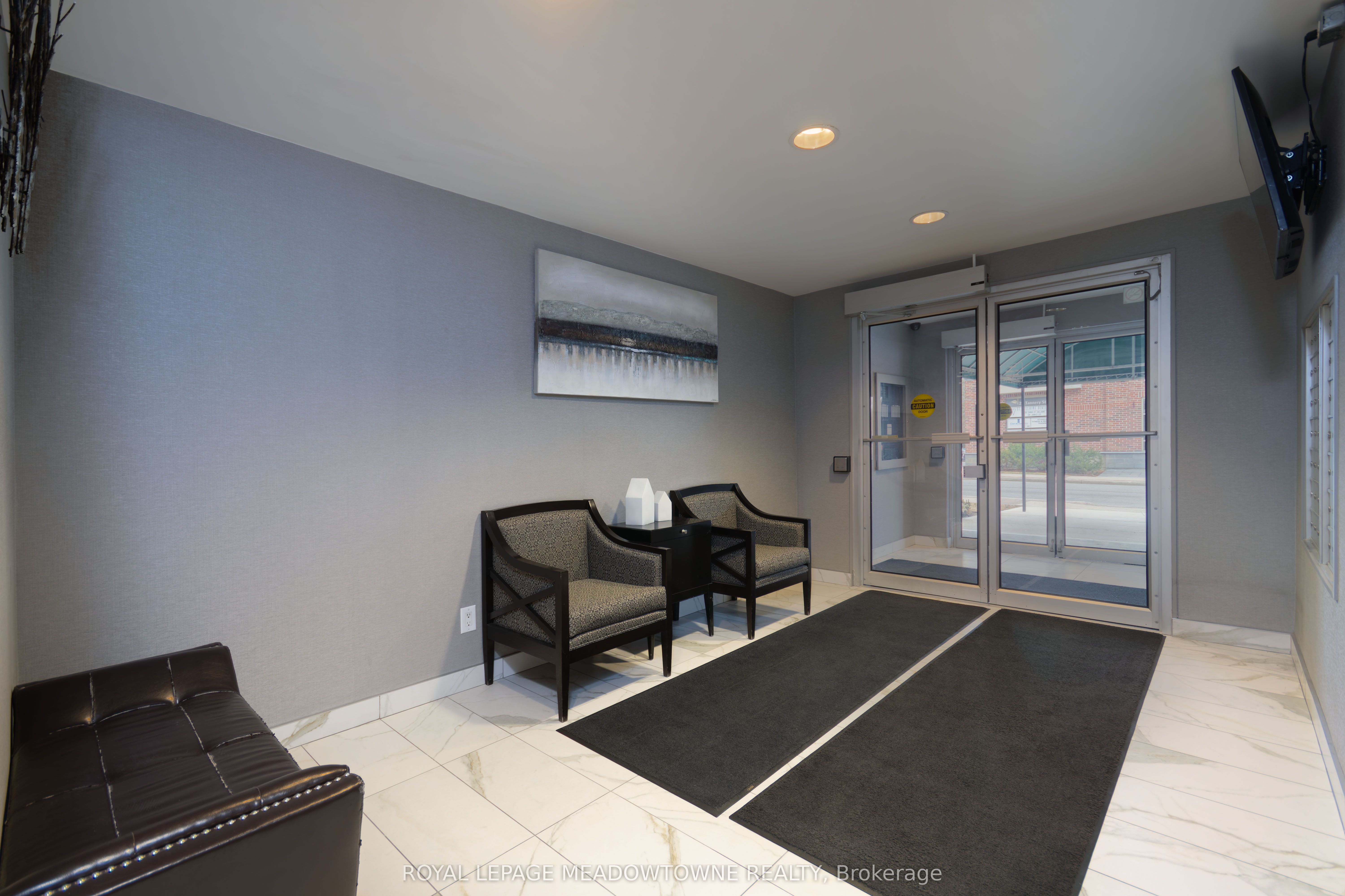 32 Tannery Street 404, Mississauga, ON L5M 6T6 photo 4