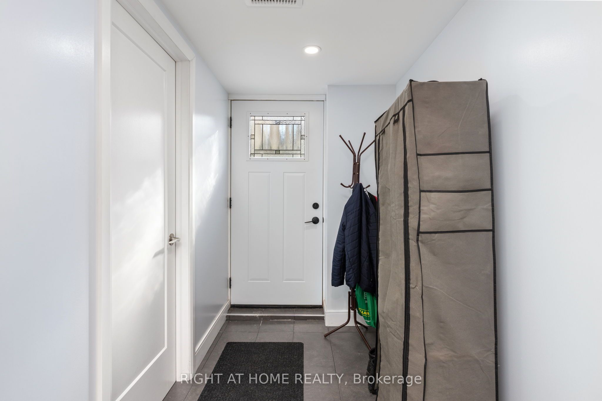 346 Walkers Line Basement, Burlington, ON L7N 2C7 photo 4