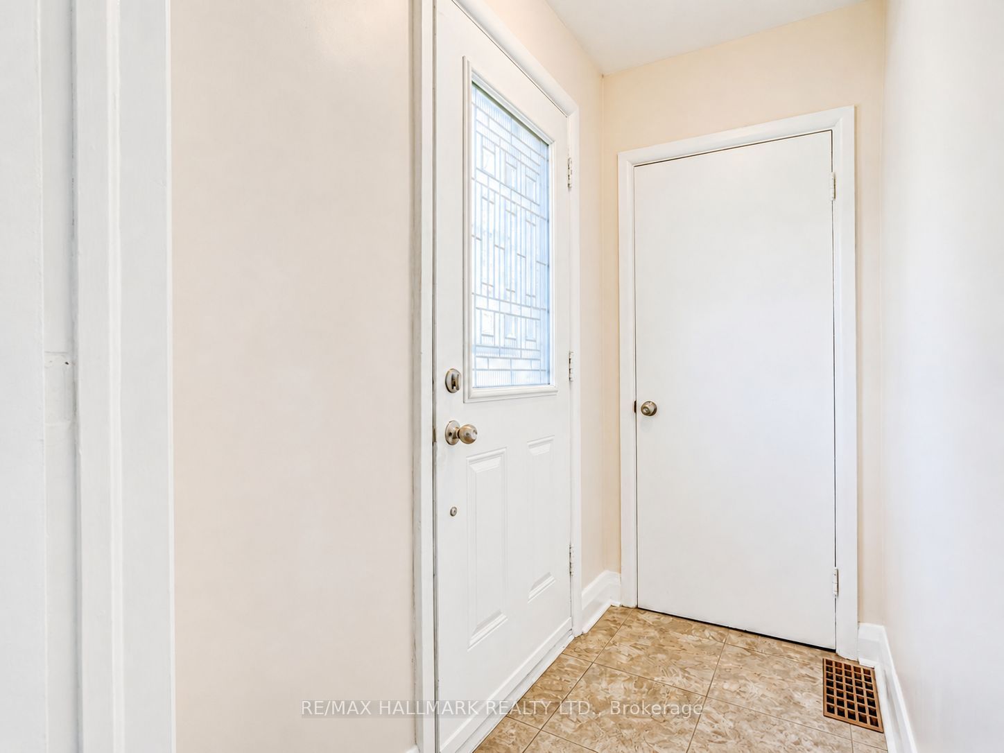122 Hawthorne Road, Oakville, ON L6K 1V8 photo 5