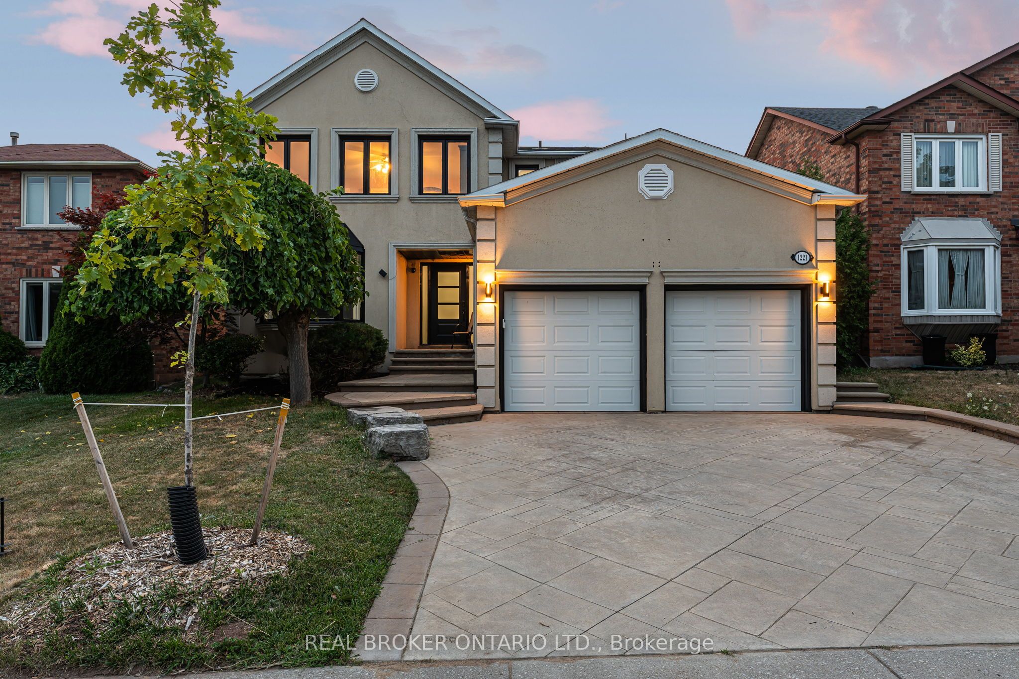 1221 Creekside Drive, Oakville, ON L6H 4Y8 photo 4