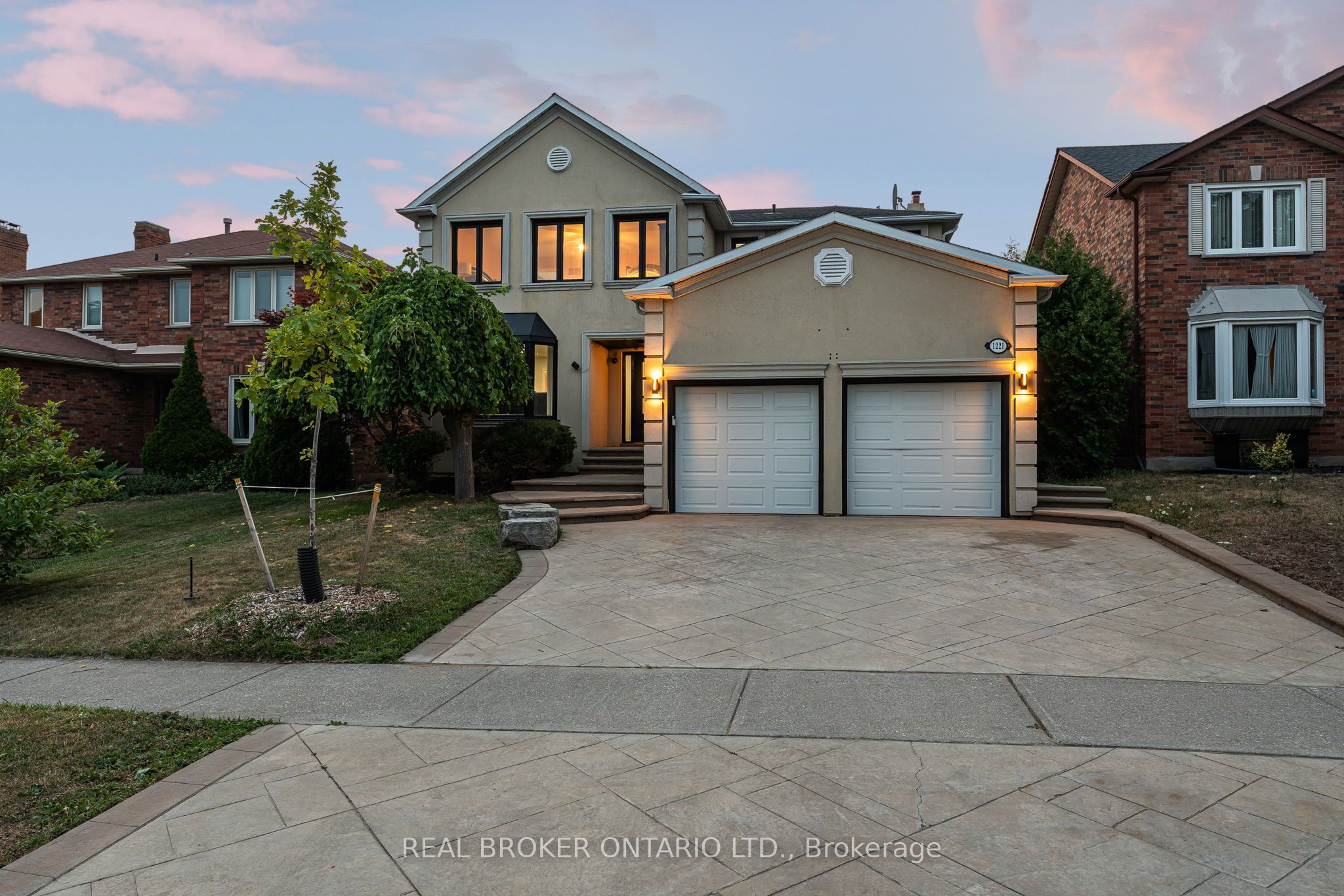 1221 Creekside Drive, Oakville, ON L6H 4Y8 photo 5