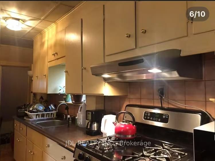 61 Guestville Avenue, Toronto, ON M6N 4N4 photo 4
