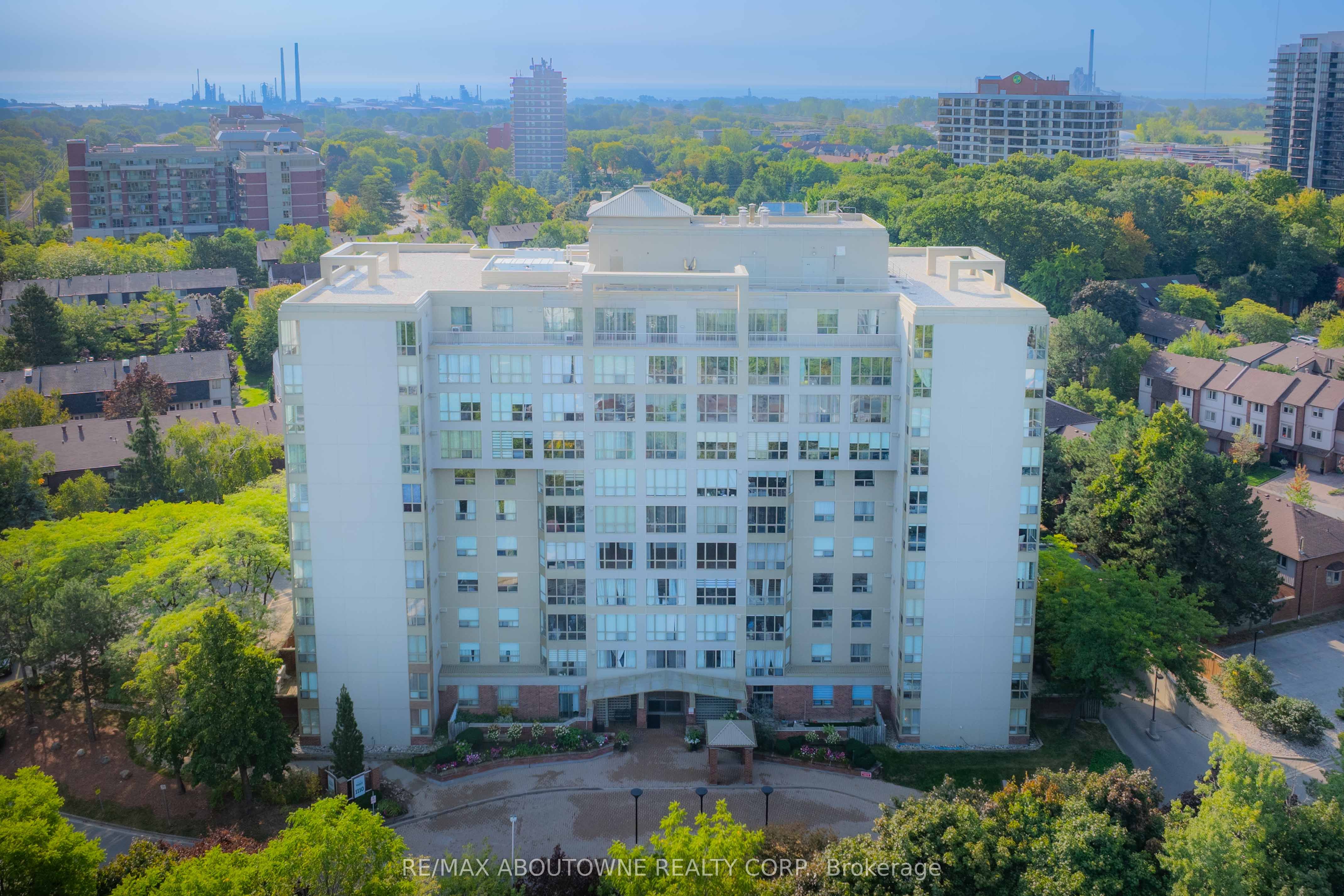 1110 Walden Circle 903, Mississauga, ON L5J 4R3 photo 3