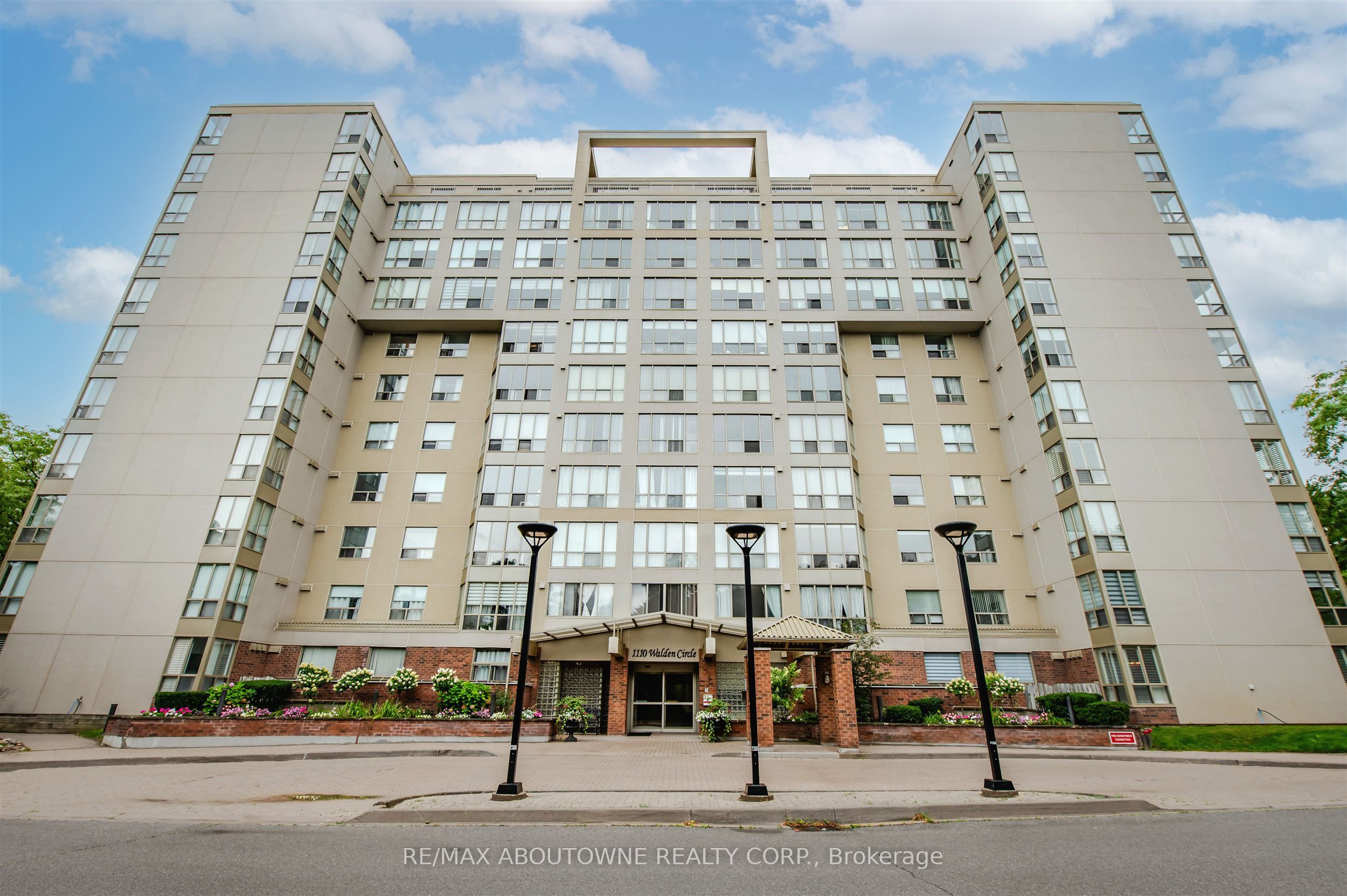 1110 Walden Circle 903, Mississauga, ON L5J 4R3 photo 4