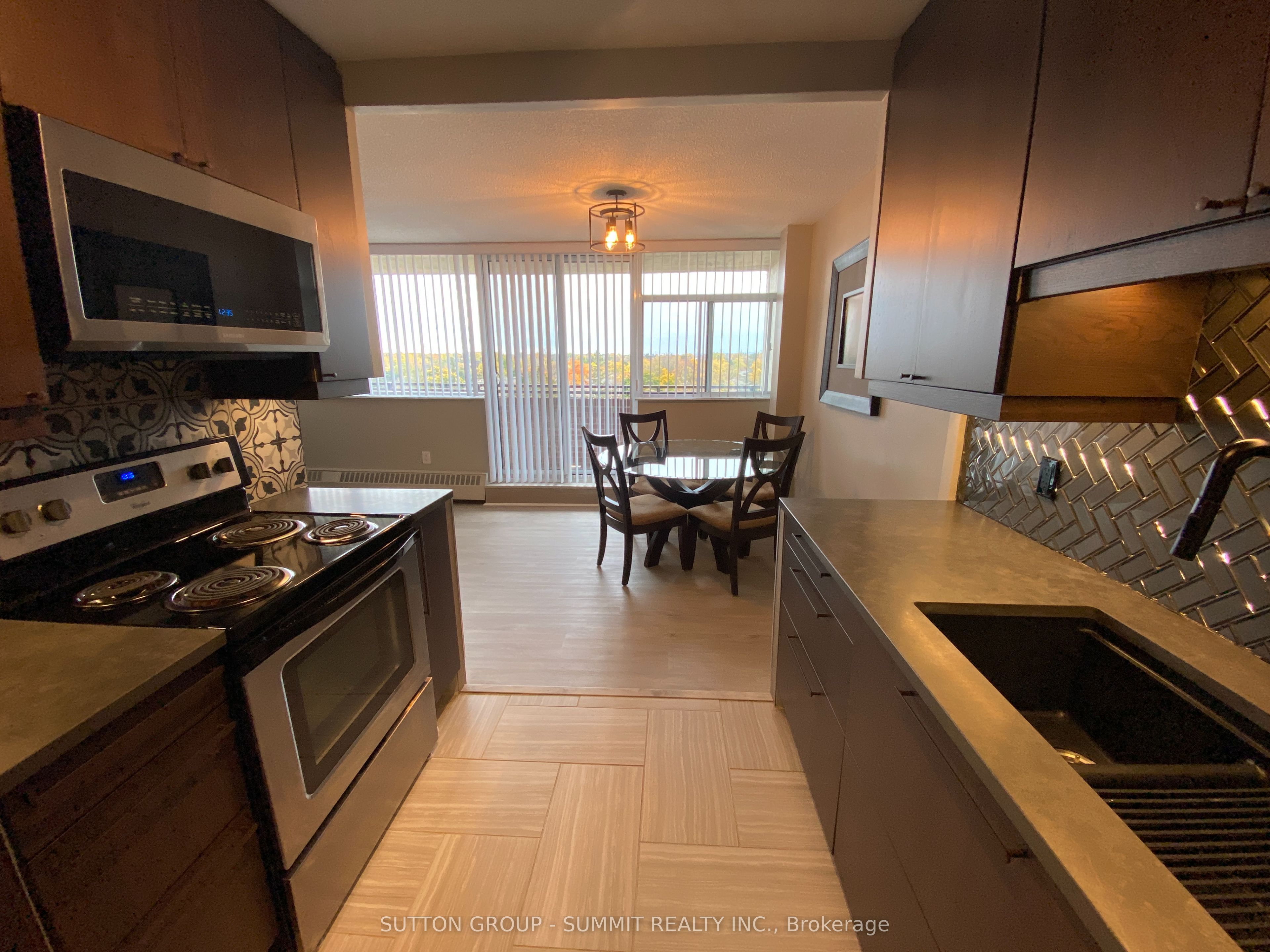 2301 Derry Road W 701, Mississauga, ON L5N 2R4 photo 5