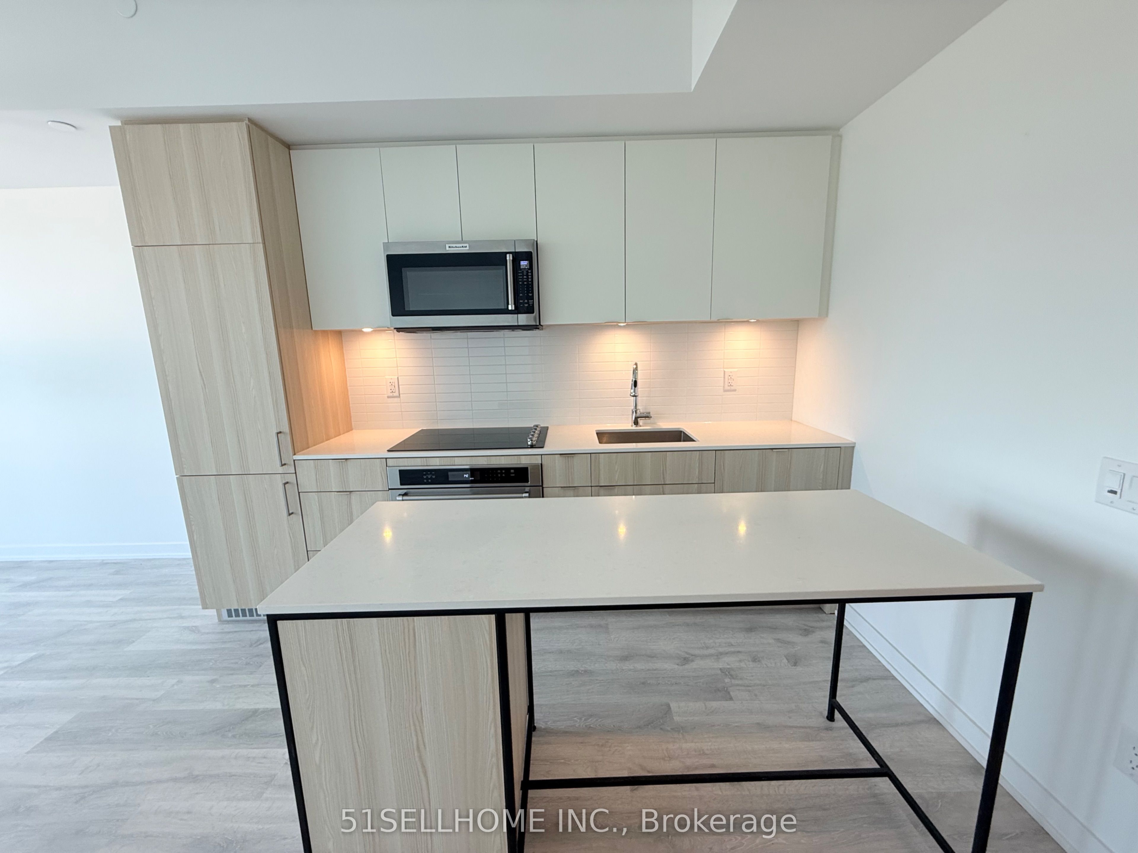 220 Missinnihe Way TH104, Mississauga, ON L5H 0A9 photo 3