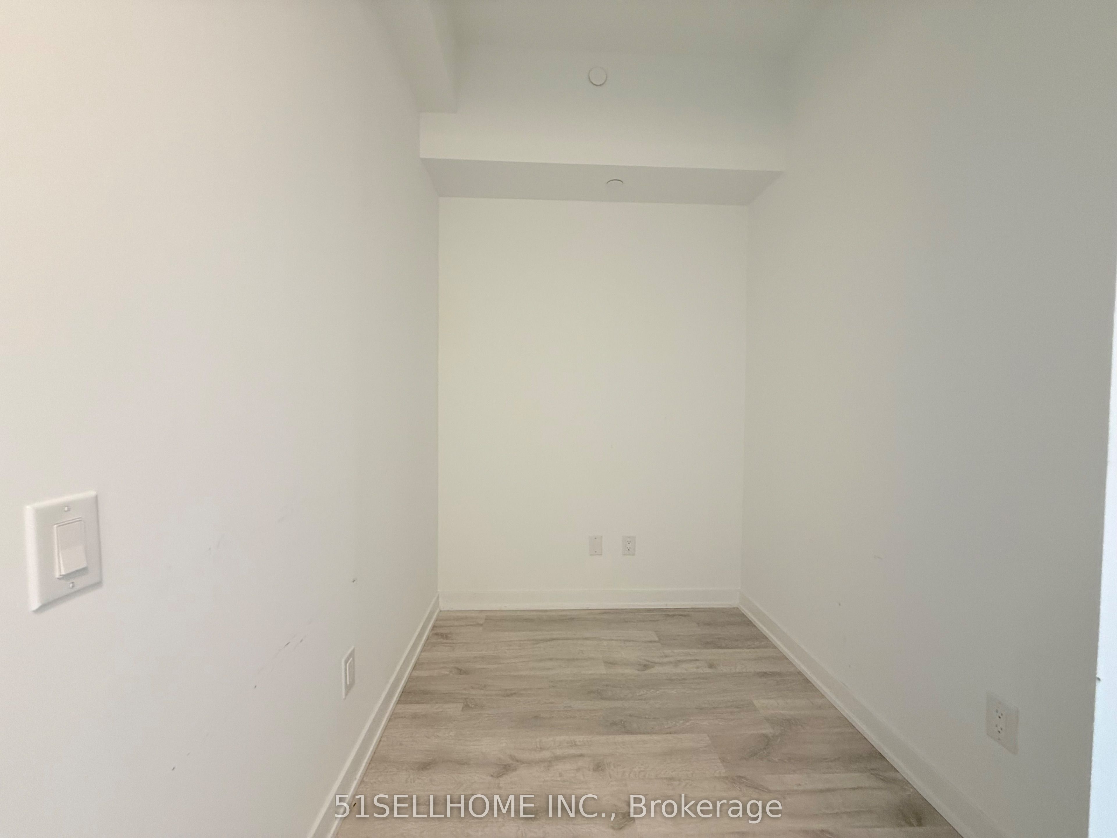220 Missinnihe Way TH104, Mississauga, ON L5H 0A9 photo 4