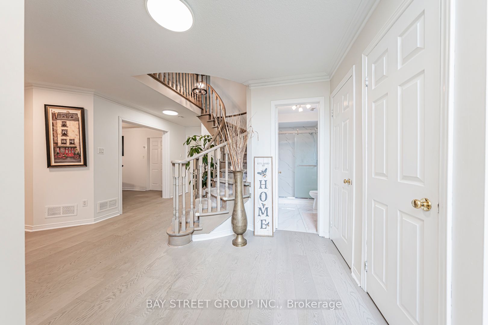 2524 Paula Court, Mississauga, ON L5K 2R5 photo 4