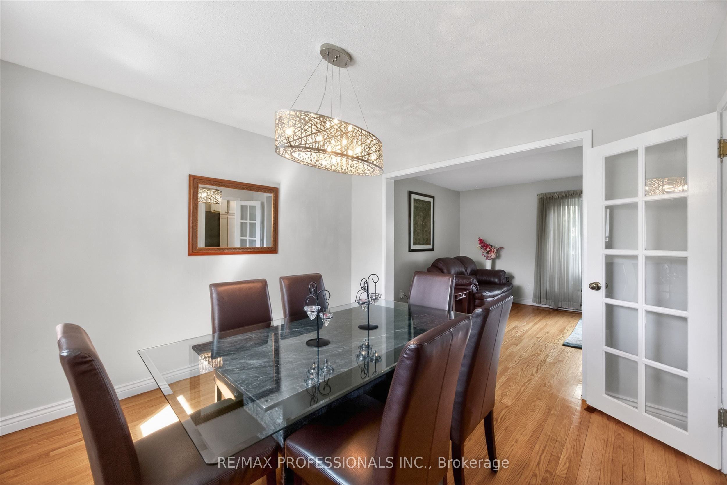 3 Caledon Court, Brampton, ON L6T 1Z6 photo 3