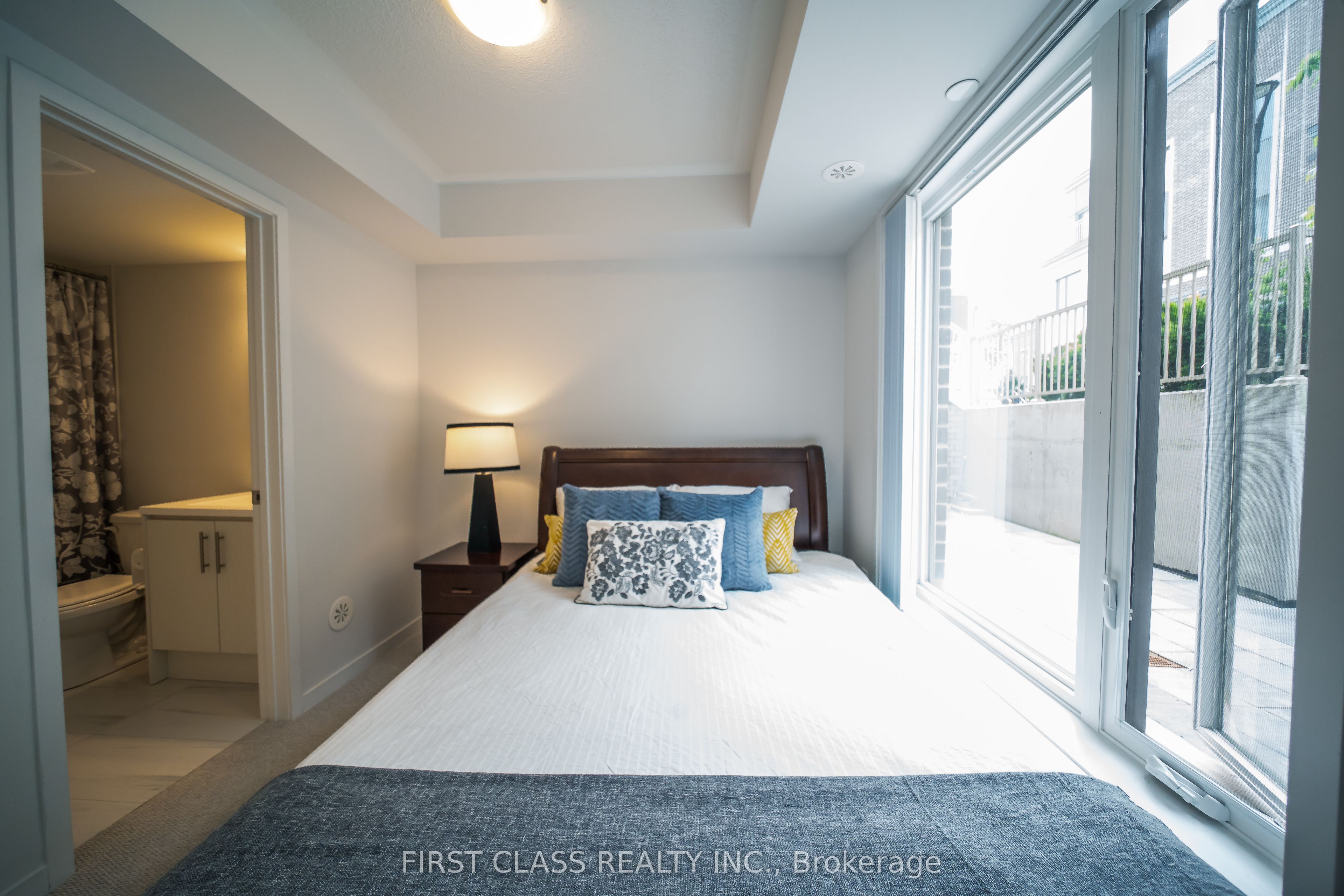 5 William Jackson Way 56, Toronto, ON M8V 0J6