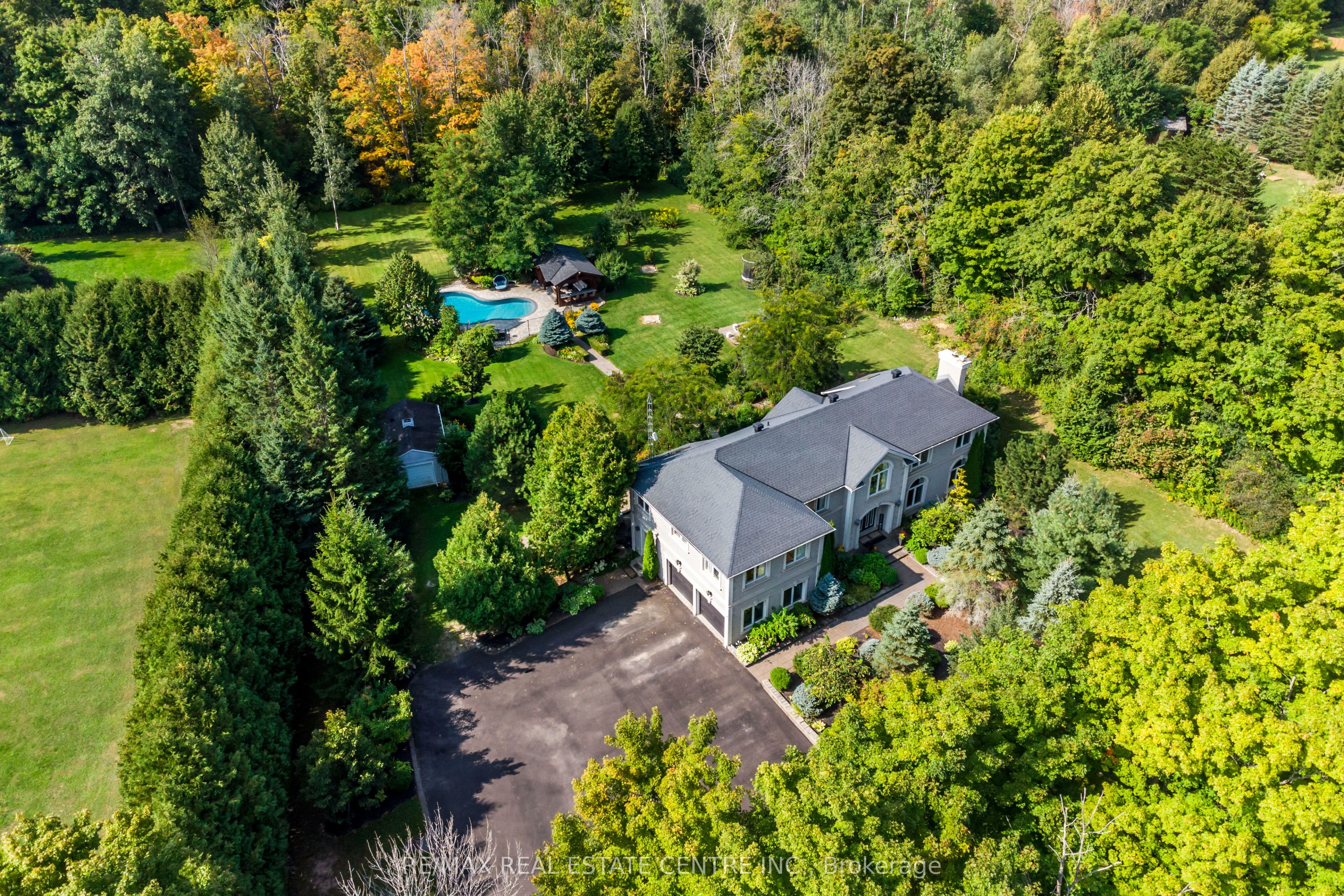 4220 Ennisclare Drive, Milton, ON N0B 2K0 photo 3