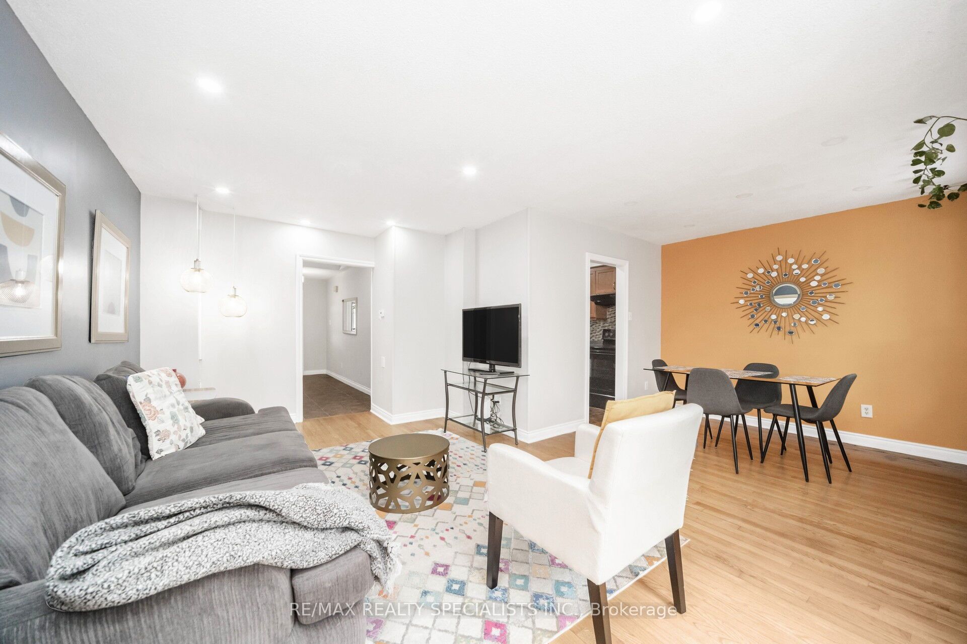 20 Enmount Drive, Brampton, ON L6T 4C8 photo 4